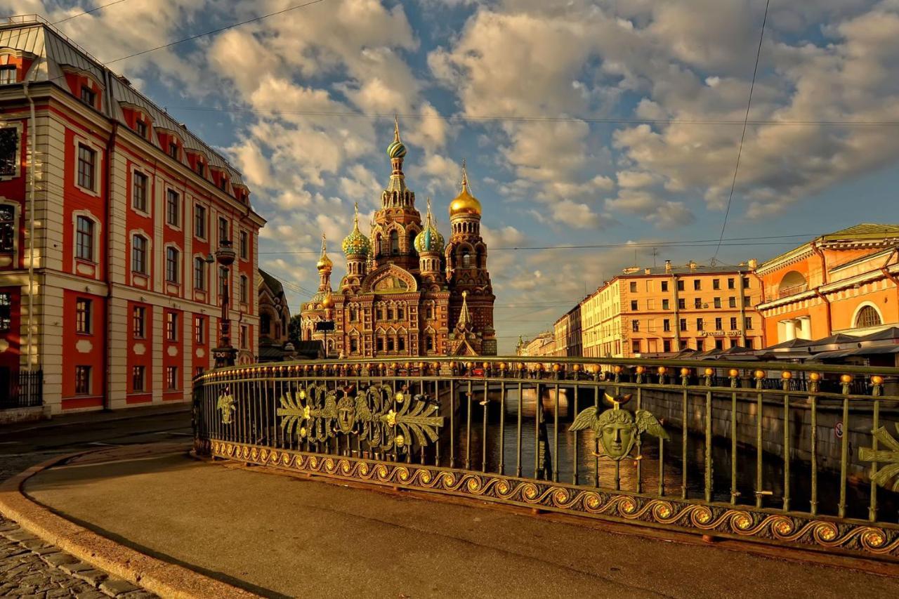 Griboedov House Acomodação com café da manhã São Petersburgo Exterior foto